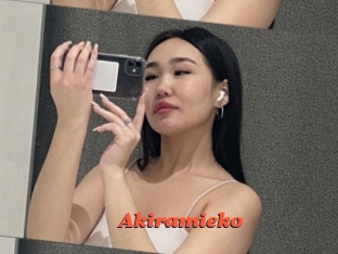 Akiramieko