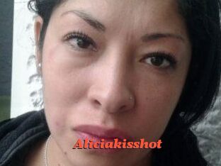 Aliciakisshot