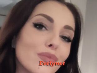 Evelyne1