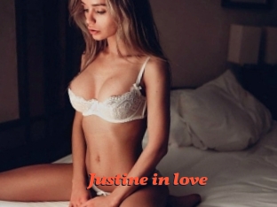 Justine_in_love