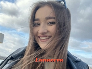 Lunaxeva