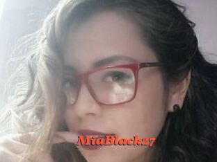 MiaBlack27