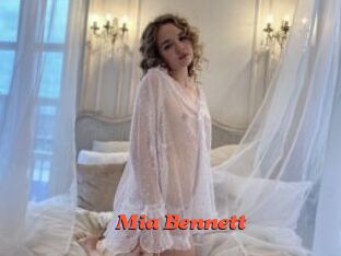 Mia_Bennett