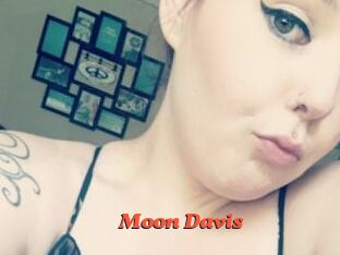 Moon_Davis
