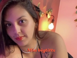 mia_bigtitts Livespot