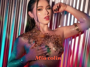 Mia_colin