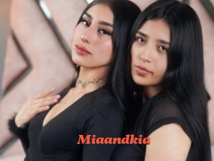 miaandkia Livespot
