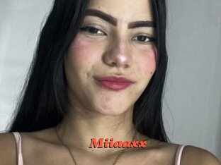 Miiaaxx