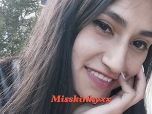 Misskinkyxx