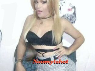 Naomytshot