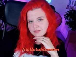 Nielletablossom