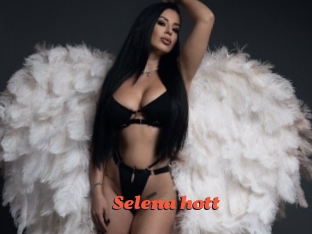 Selena_hott