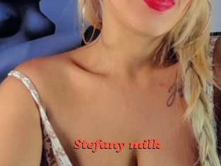 Stefany_milk