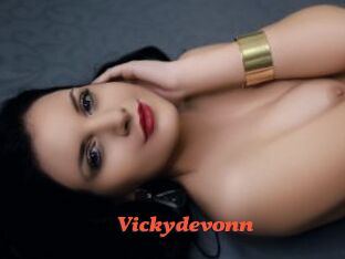 Vickydevonn
